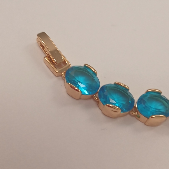 New Shimmering Vivid Blue Stone 18k Rose Goldplated 7" Bracelet Pretty Bird - Picture 3 of 6